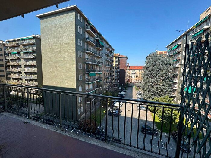 Appartamento trilocale in affitto in Via Ambrogio da Fossano Bergognone, Solari, Milano