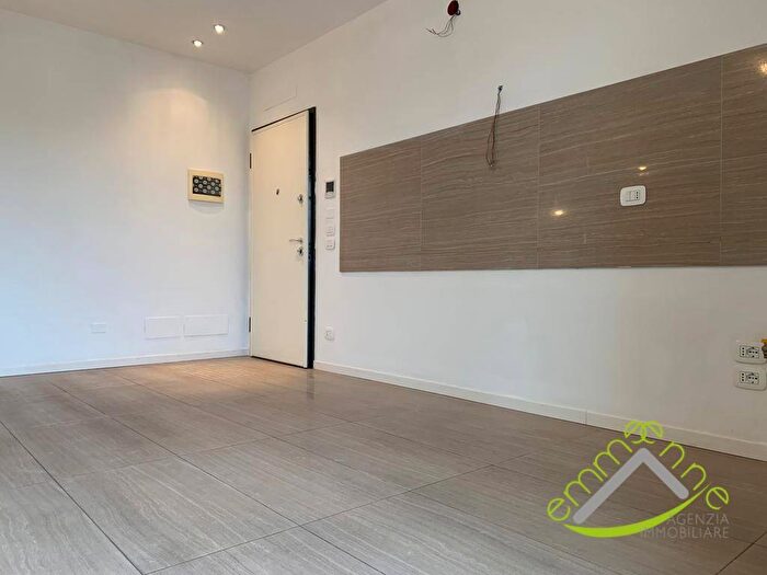 Appartamento trilocale in affitto in Via Andrea Mantegna, Centro, Dolo