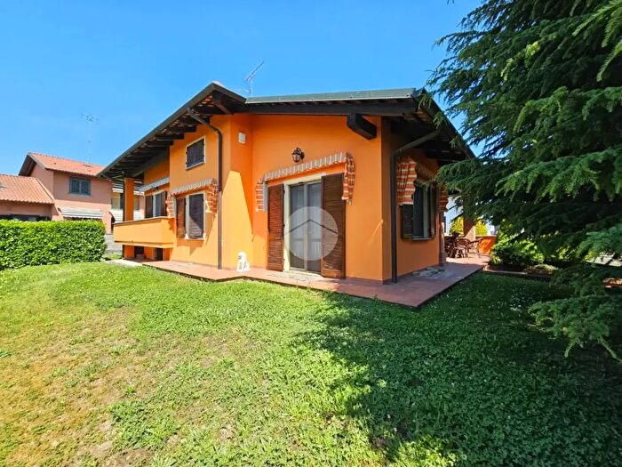 Casa con 5 locali in vendita in Via Cavour, Torrazza Piemonte
