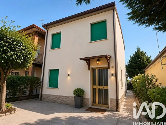 Casa con 7 locali in vendita in Localitãnbsp Tenuta Randola, Mesola