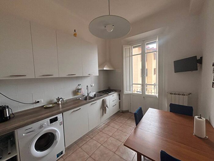 Appartamento con 5 locali in affitto in Via Giovanni Fabbroni, Leopoldo Vittorio Emanuele Statuto, Firenze