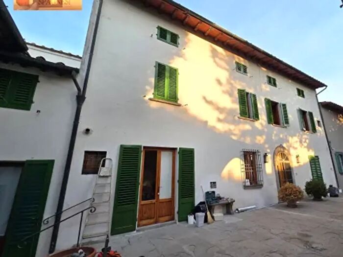 Appartamento quadrilocale in affitto in Via Sant'Angelo, Campi Bisenzio