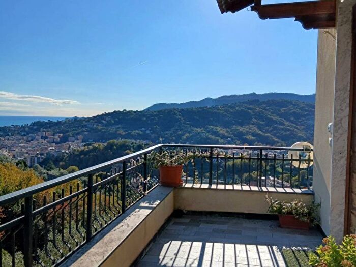 Appartamento trilocale in affitto in Via di Landea, Cerisola, Rapallo