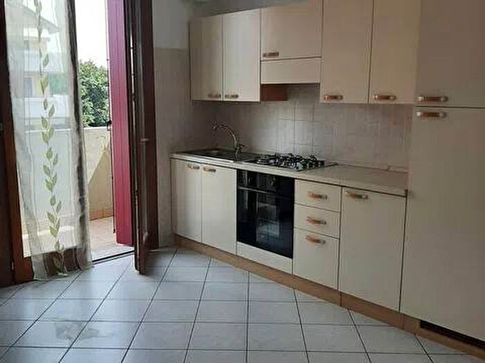 Appartamento trilocale in affitto in Via Tergola, Sacro Cuore, Padova