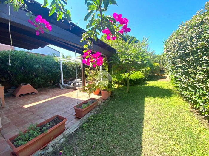 Casa trilocale in vendita in Via Punta dElice, Stintino