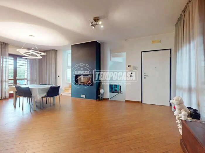 Casa quadrilocale in vendita in Strada dello Schiamante, Bari