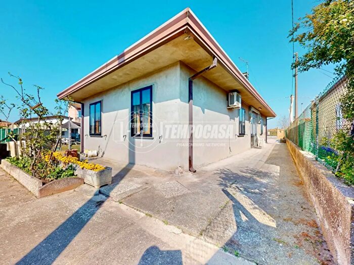 Casa trilocale in vendita in Chioggia