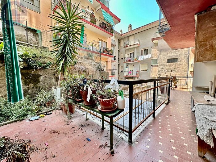 Appartamento trilocale in vendita in Via Dante Aligheri, Sanremo