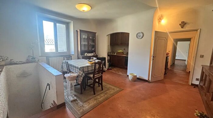 Appartamento quadrilocale in vendita in Via Nuova per Migliana Il Fattori Usella Cantagallo Unione dei Comuni Val di Bisenzio Prato Toscana Italia, Cantagallo