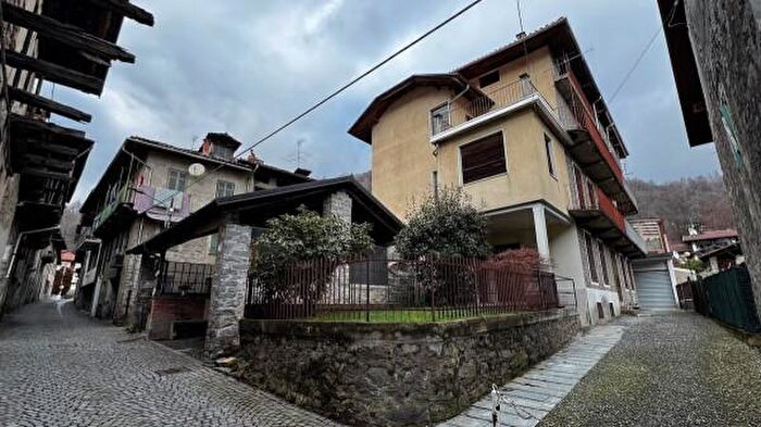 Casa con 6 locali in vendita in Via Giuseppe Garibaldi, Sagliano Micca