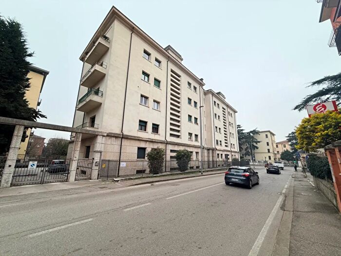 Appartamento con 5 locali in vendita in Via Monte Ortigara a, Verona