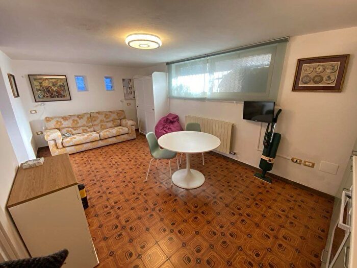 Appartamento monolocale in affitto in Marina di Carrara, Carrara