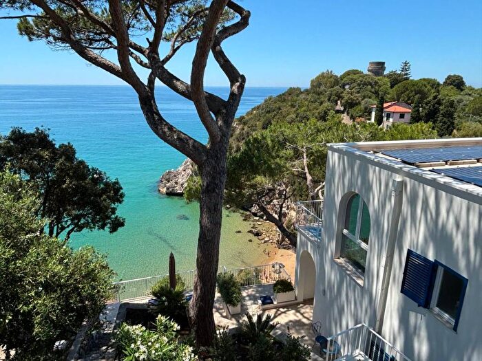 Appartamento trilocale in affitto in Via dell'Ariana, Gaeta