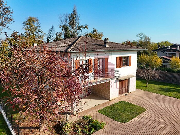 Casa quadrilocale in vendita in Via Castagnari, Poncarale