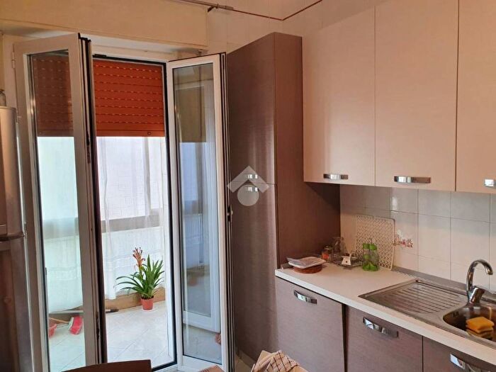 Appartamento con 5 locali in affitto in Via Francesco Paolo Perez, Oreto Perez, Palermo