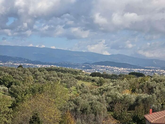 Appartamento con 5 locali in vendita in Via Suora Cacia, Borgia