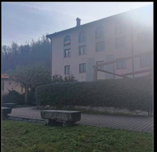 Appartamento trilocale in affitto in Frazione Buttello, Valgreghentino
