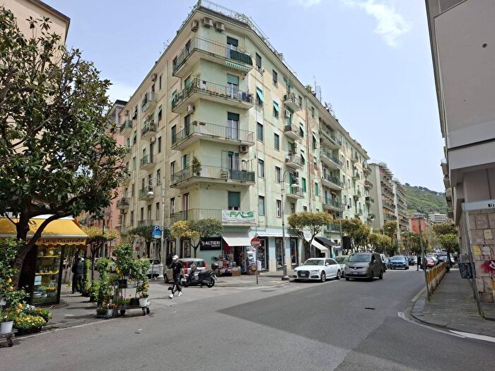Appartamento quadrilocale in affitto in Via Nizza, Irno Brignano, Salerno