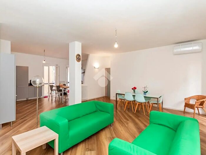 Appartamento con 7 locali in vendita in Via Nicola Fabrizi, Torino