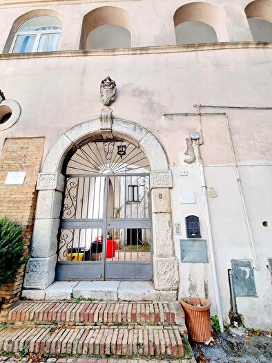 Appartamento quadrilocale in vendita in Piazza Nicola Grillo, Prata Di Principato Ultra