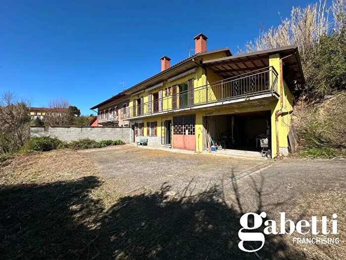 Casa con 5 locali in vendita in Via Santa Rita, Villa San Secondo