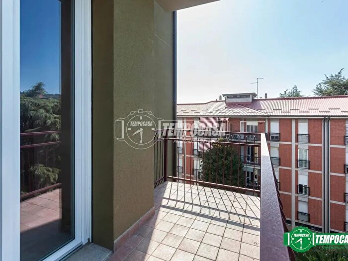 Appartamento quadrilocale in vendita in Via Gioacchino Rossini, Bergamo