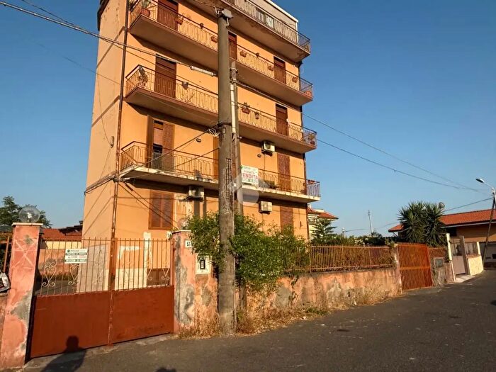 Appartamento quadrilocale in vendita in Via Galileo Ferraris, Catania