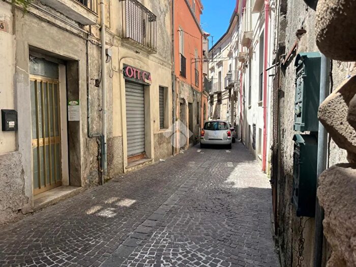 Appartamento quadrilocale in vendita in Via Poerio, Catanzaro