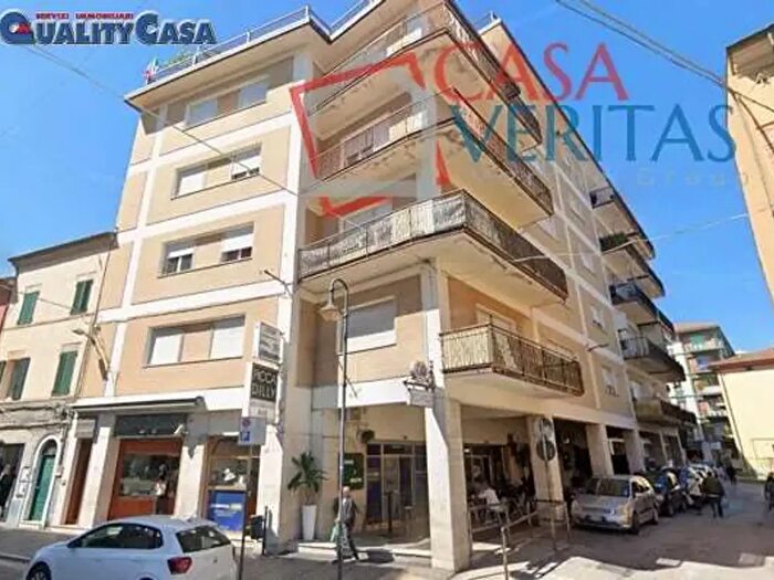 Appartamento trilocale in vendita in Via Molinelli, Chiaravalle