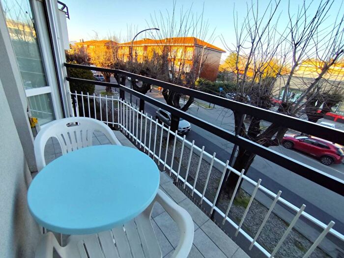 Appartamento trilocale in affitto in Viale Francesco Baracca, Centro, Arona