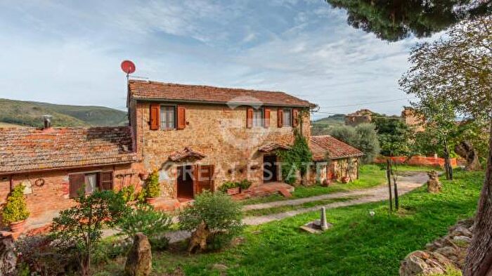 Casa con 6 locali in vendita in San Gimignano