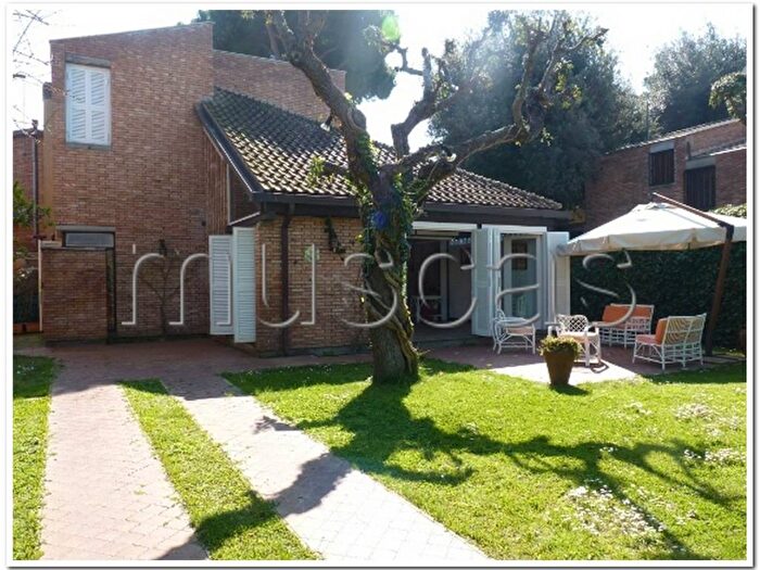 Casa con 6 locali in affitto in Fregene, Fiumicino