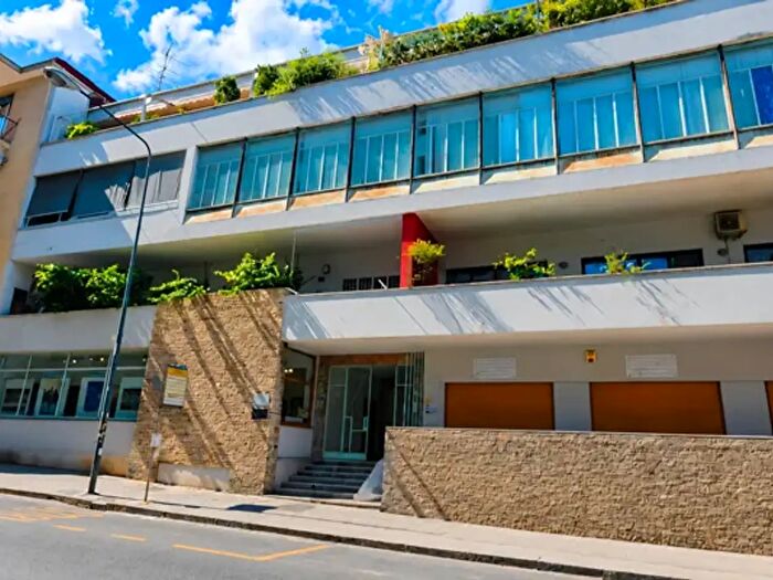 Appartamento quadrilocale in vendita in Via Michelangelo Schipa, Napoli