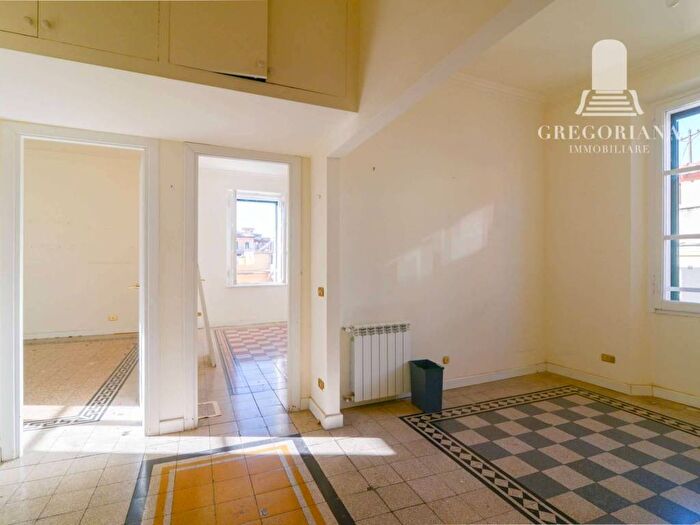 Appartamento trilocale in affitto in via PALESTRO, Castro Pretorio, Roma