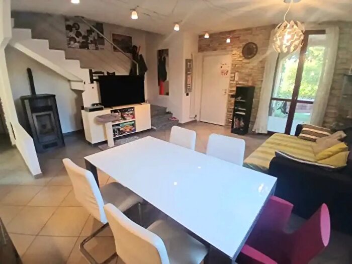 Casa trilocale in vendita in Broni