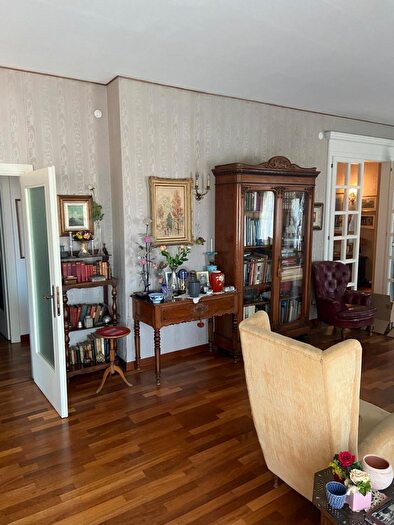 Appartamento con 6 locali in vendita in Via B Pellegrino, Padova