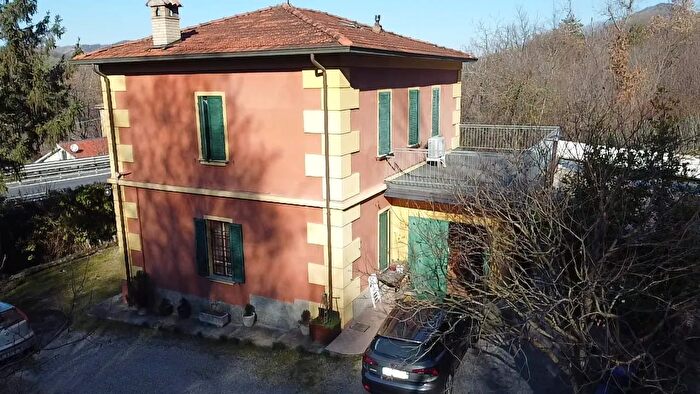 Casa con 6 locali in vendita in Fornovo Di Taro