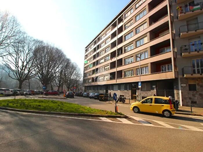 Appartamento trilocale in vendita in Lungo Po Antonelli, Torino