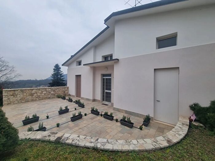 Casa quadrilocale in vendita in Via Calango, Botticino