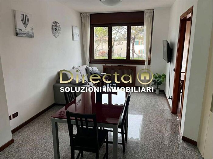 Appartamento con 5 locali in affitto in Via M Piovesana, Centro, Conegliano