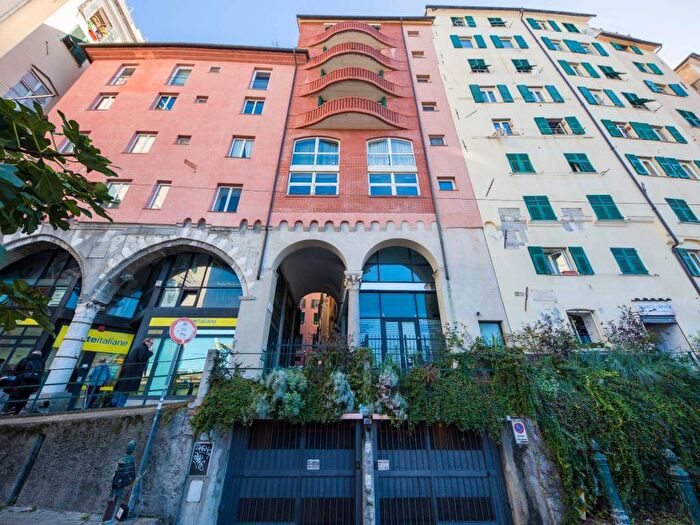 Appartamento bilocale in affitto in Vico Chiuso Paggi, Molo, Genova