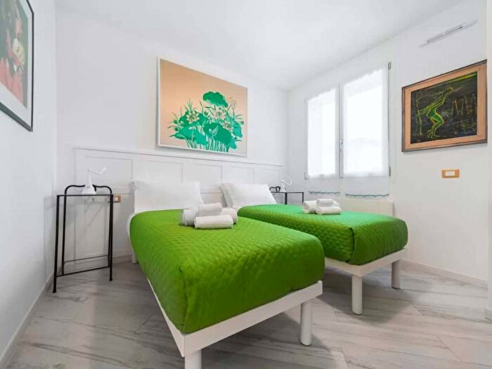 Appartamento trilocale in affitto in Via Donato Creti, Bolognina, Bologna