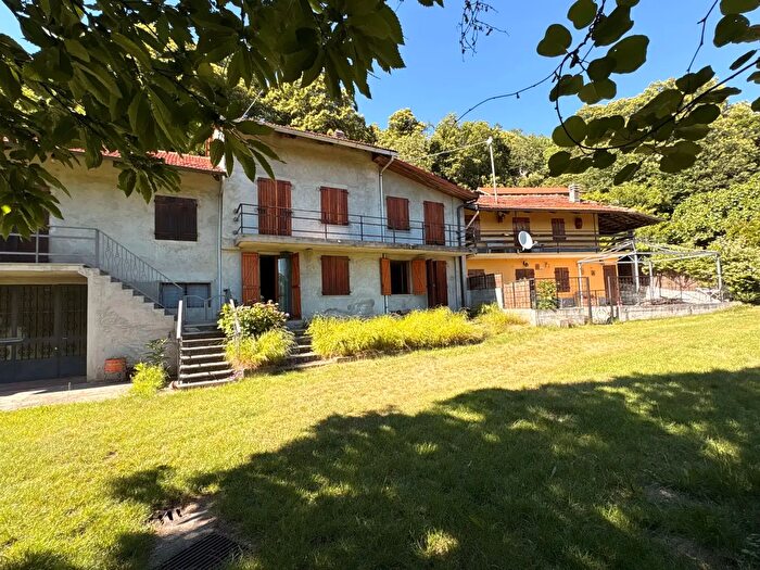 Casa con 10 locali in vendita in Via Talucco Basso, Pinerolo