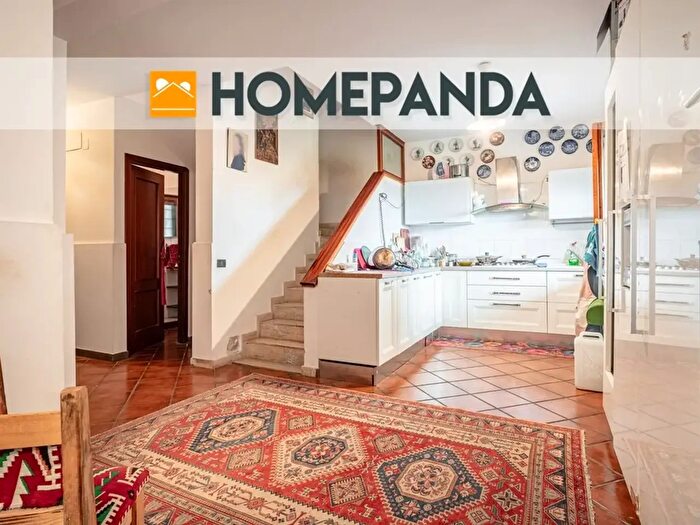 Casa con 7 locali in vendita in Via Vampolieri H, Aci Catena