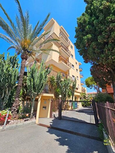 Appartamento bilocale in vendita in Via Vittorio Emanuele II Bordighera, Bordighera