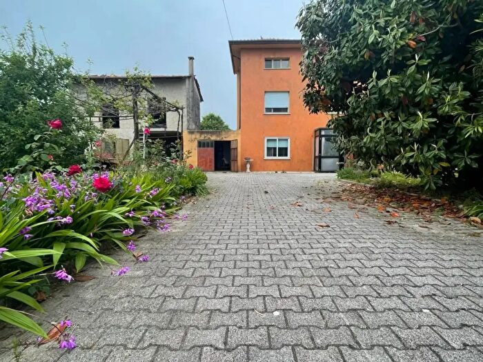 Casa trilocale in vendita in Via Trento, Zoppola