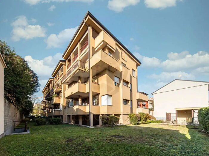 Appartamento monolocale in affitto in Via Borgazzi, Monza