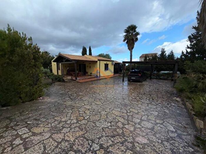 Casa con 6 locali in vendita in Contrada Fraginesi, Castellammare Del Golfo