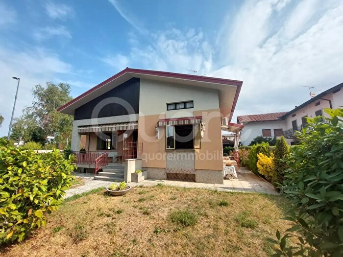 Casa con 6 locali in vendita in Via Cormor, Tavagnacco