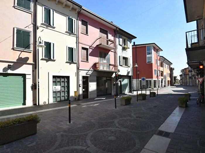 Casa con 5 locali in vendita in Corso Giuseppe Mazzini, Bussolengo